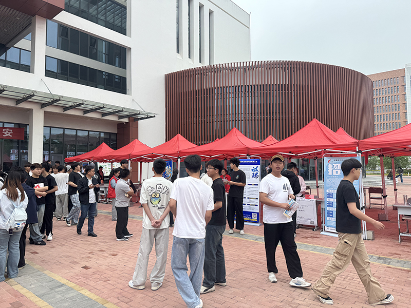 我公司参加濮阳石油化工职业技术学院校招活动